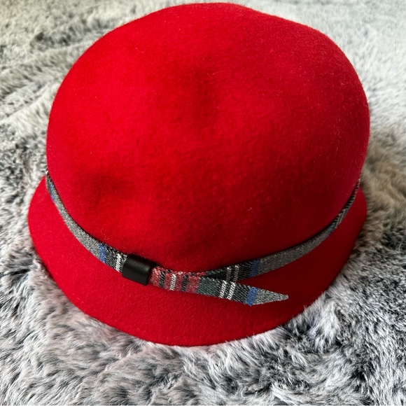 SOLD! on ebay Intrend by MaxMara Accessories Wool Cloche with Ribbon - Picture 11 of 13